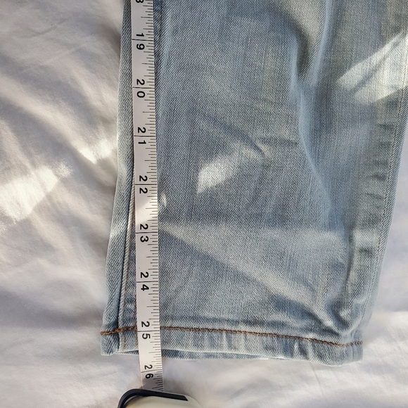 Express Super High Rise Mom Jean Light Blue Wash 4 - Picture 8 of 8